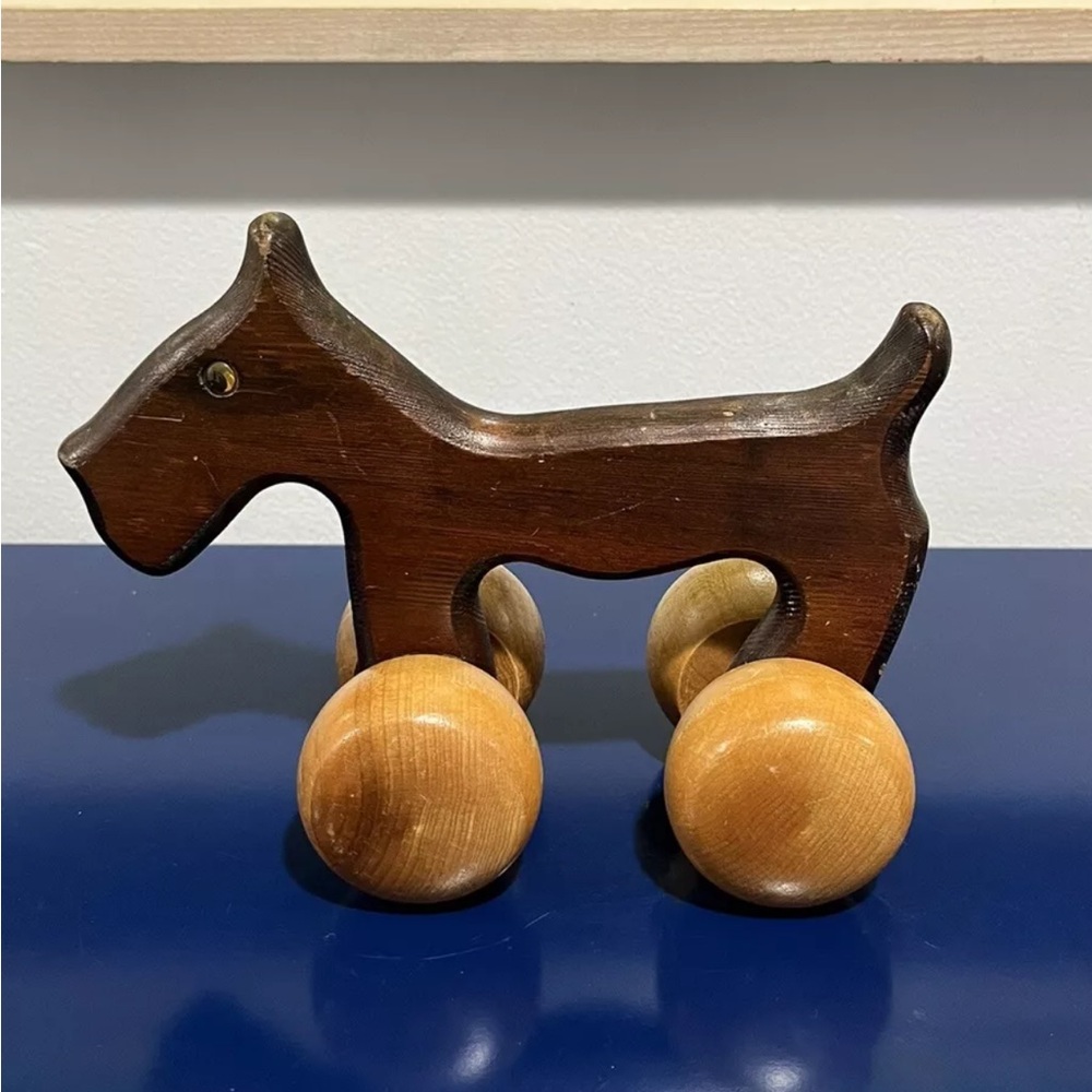 Wood Scotty Dog Rolling Wheel Toy Brown Back Massager Matrix Int’l Vintage 80s